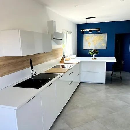 Ferienhaus Avec Piscine Et Jacuzzi 3 Min *