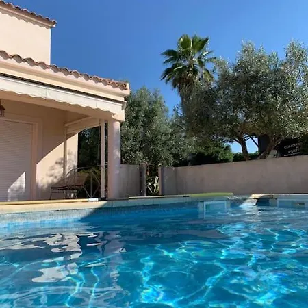 Avec Piscine Et Jacuzzi 3 Min Tatil Evi